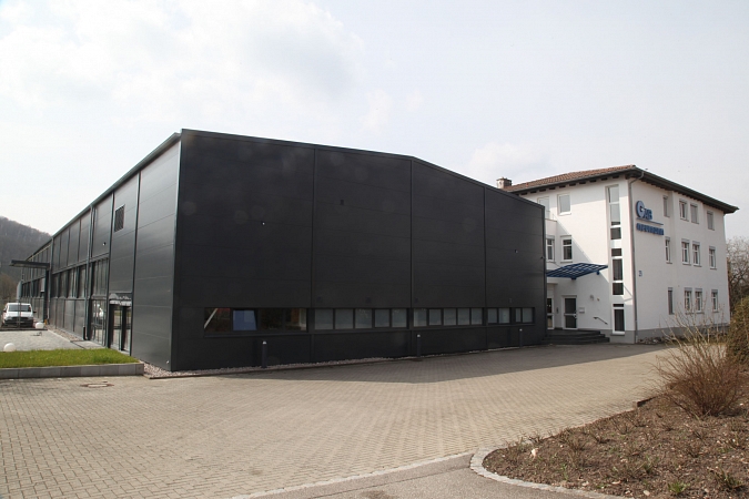 GAB Neumann saniert seine Fertigungshalle in Maulburg und erweitert seine Produktionskapazität.